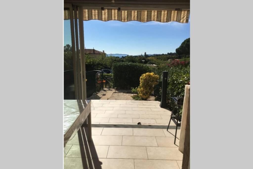Au Petit Bonheur Vue Mer, Parking, 400M Plage Le Lavandou Zewnętrze zdjęcie