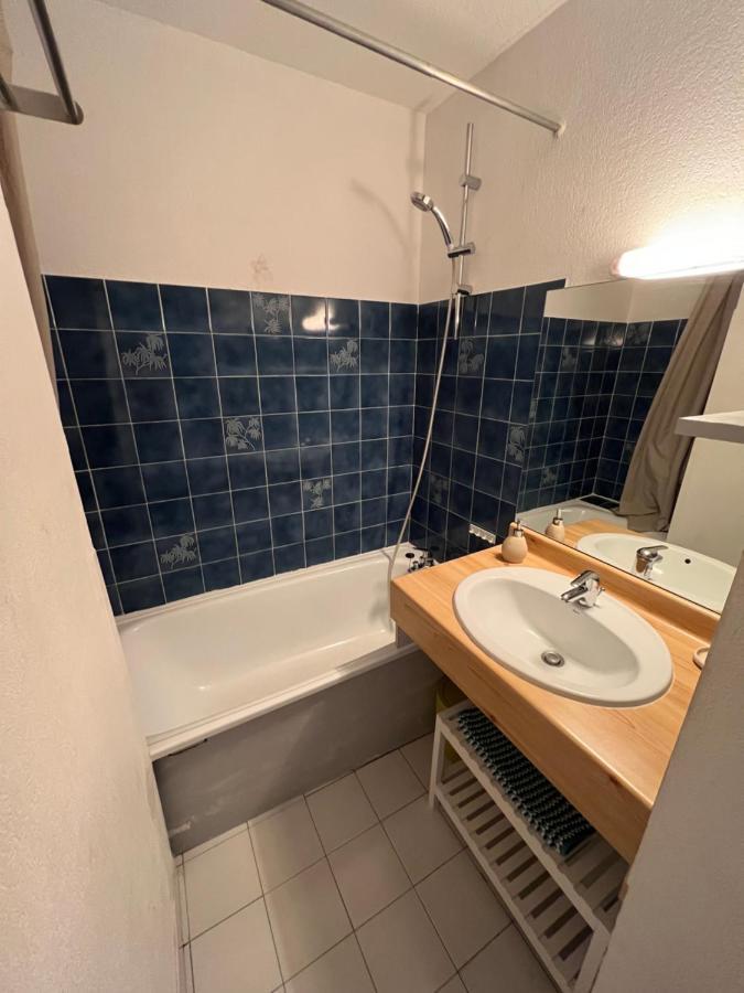 Au Petit Bonheur Vue Mer, Parking, 400M Plage Le Lavandou Zewnętrze zdjęcie